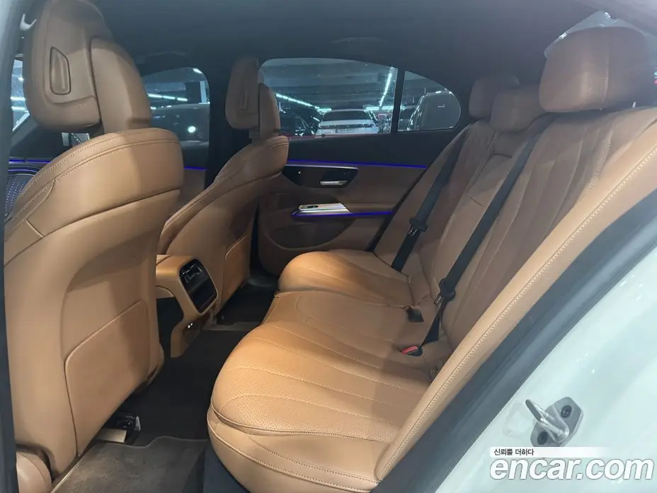Mercedes-Benz E-Class 2024 2.0 гидро, фото 11