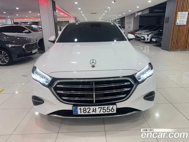 Mercedes-Benz E-Class 2024 2.0 гидро, миниатюра 3