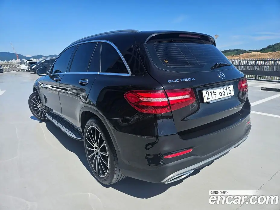 Mercedes-Benz GLC-Class 2017 2.1 гидро, фото 4 Mercedes-Benz GLC-Class 2017 2.1 гидро, фото 4