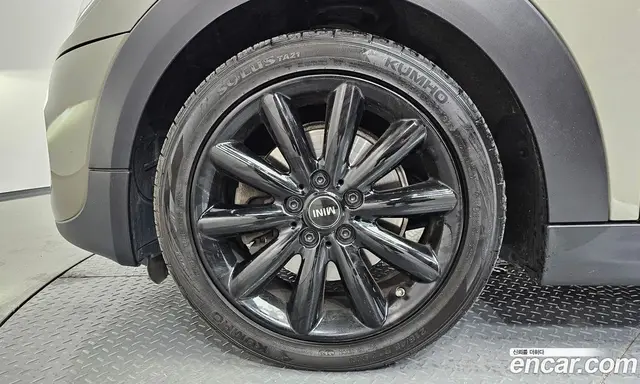 Mini Cooper 2018 2.0 автомат (гидро), миниатюра 5