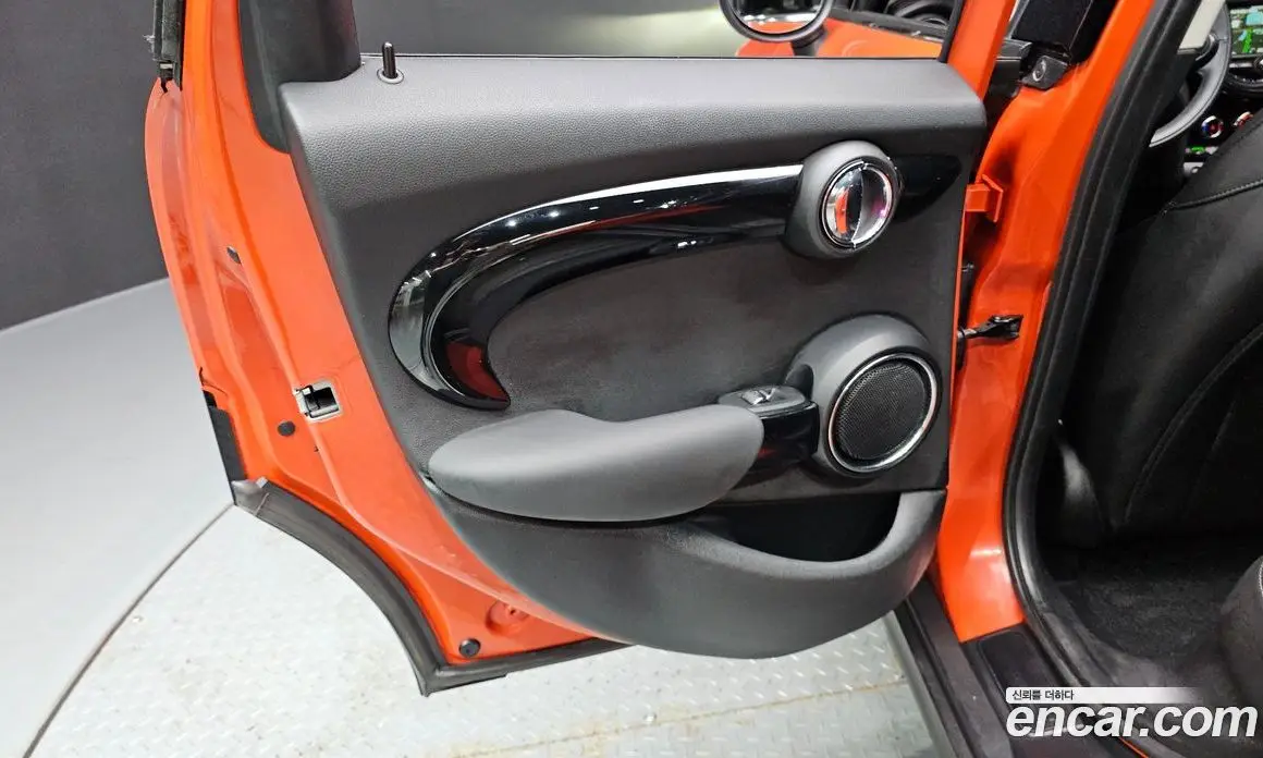 Mini Cooper 2020 1.5 автомат (гидро), фото 15