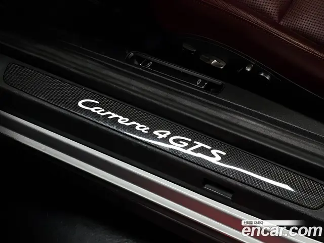 Porsche 911 2017 3.0 автомат (гидро), миниатюра 8