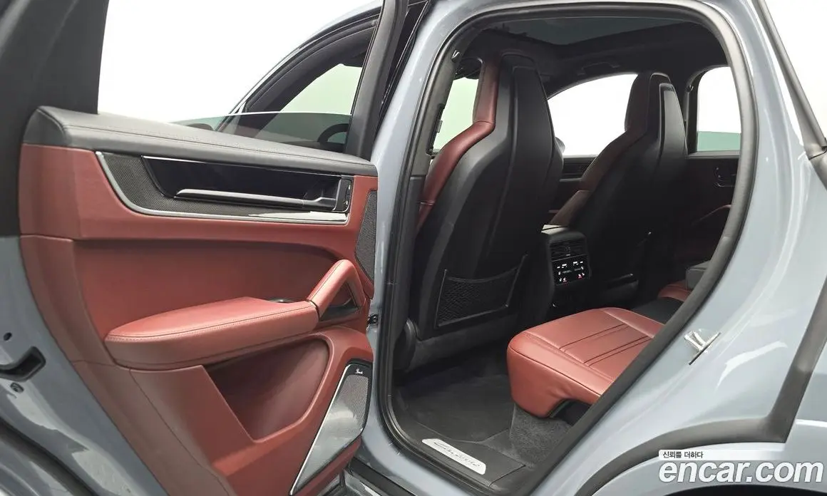 Porsche Cayenne 2024 3.0 автомат (гидро), фото 15