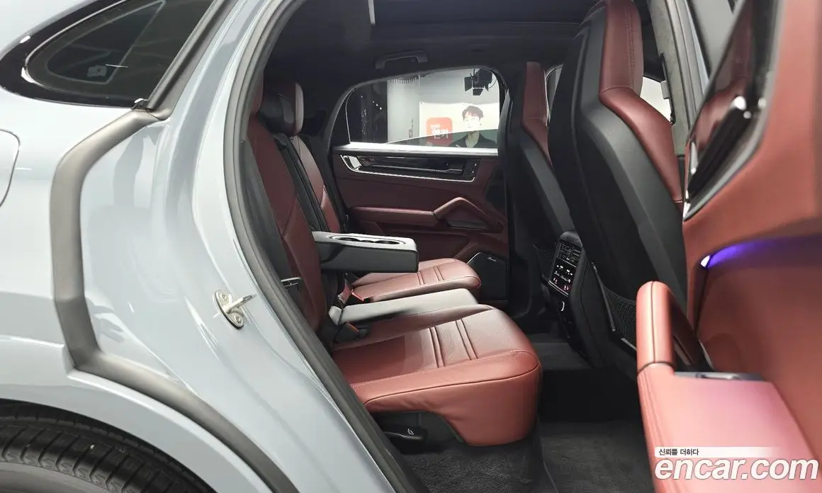 Porsche Cayenne 2024 3.0 автомат (гидро), фото 17