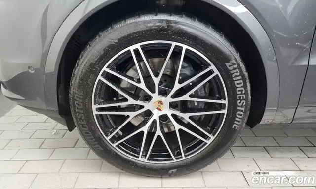 Porsche Cayenne 2025 3.0 автомат (гидро), миниатюра 5
