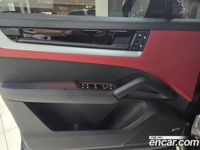 Porsche Cayenne 2025 3.0 автомат (гидро), миниатюра 10