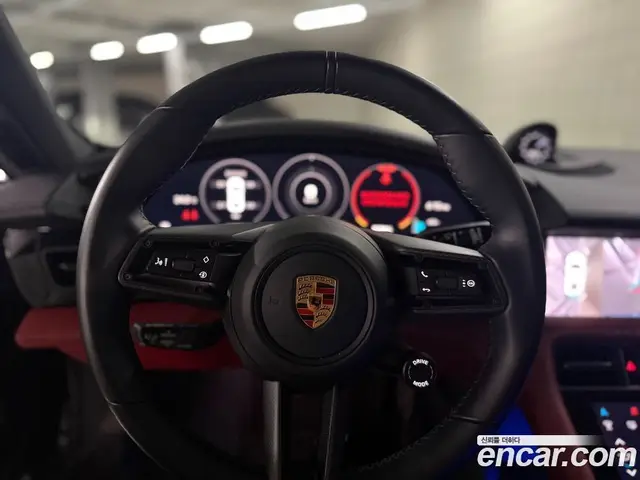 Porsche Taycan 2021 0.1 автомат (гидро), миниатюра 11