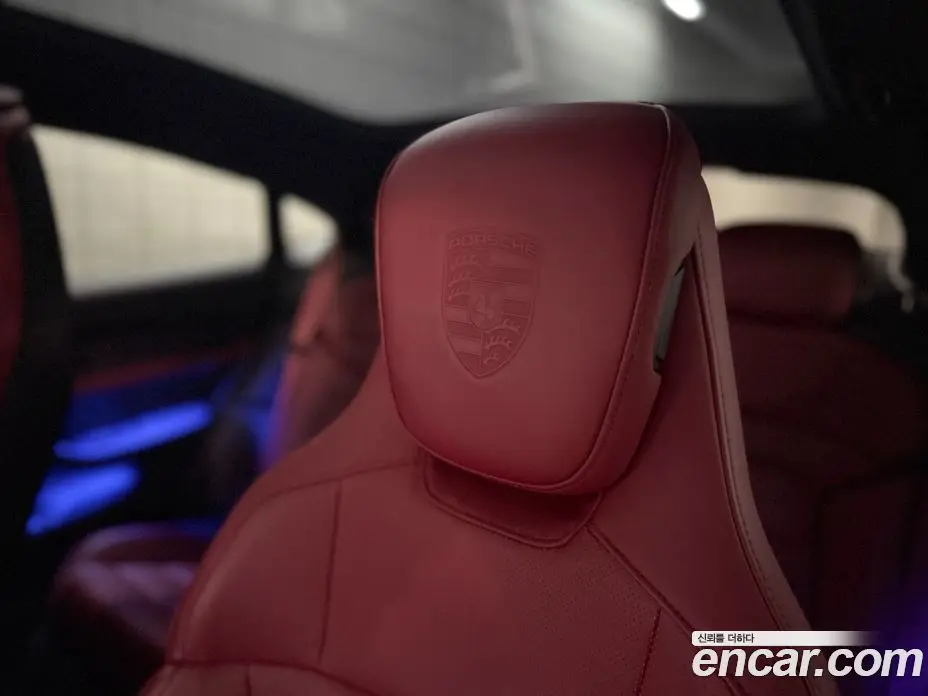Porsche Taycan 2021 0.1 автомат (гидро), фото 12