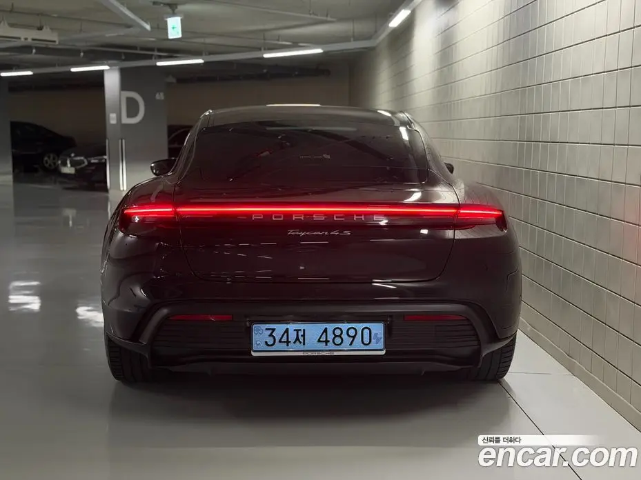 Porsche Taycan 2021 0.1 автомат (гидро), фото 7