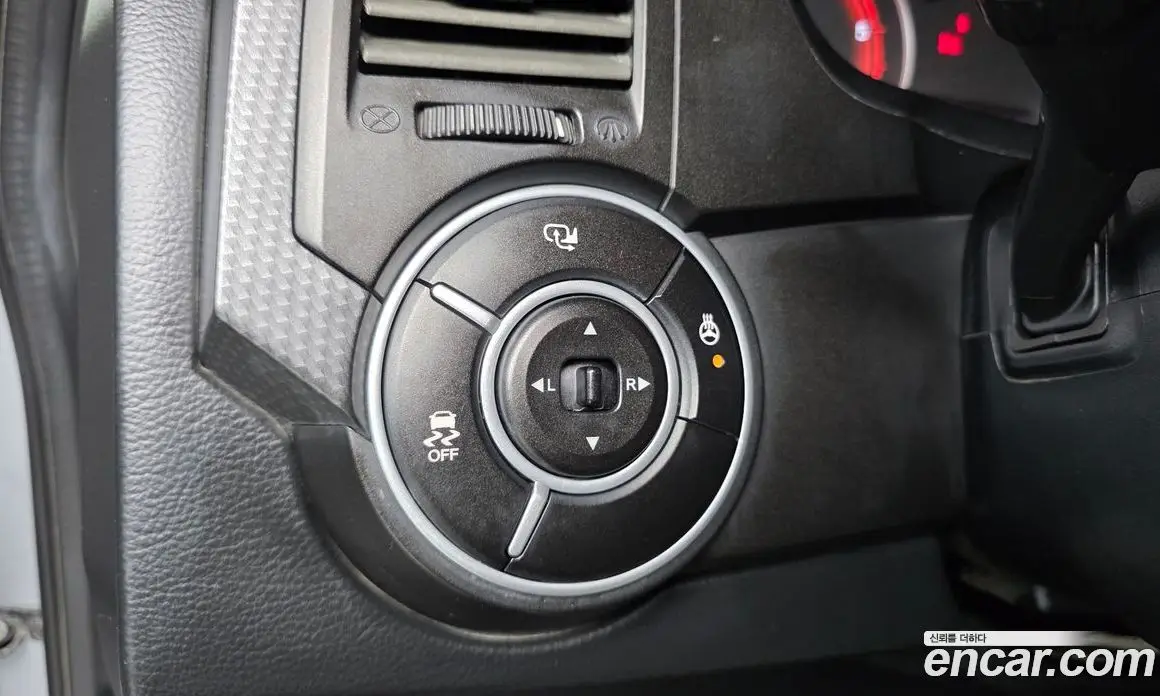 SsangYong Korando 2015 2.0 автомат (гидро), фото 13
