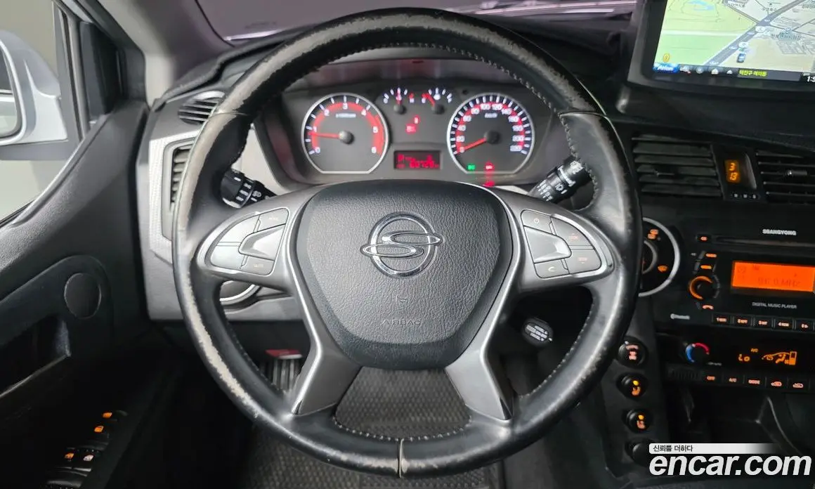 SsangYong Korando 2015 2.0 автомат (гидро), фото 14