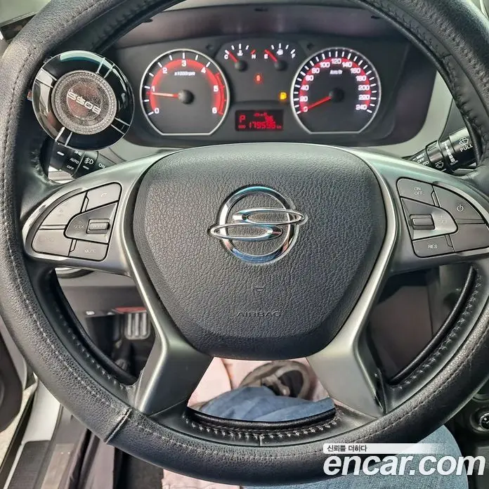 SsangYong Korando 2017 2.2 автомат (гидро), фото 12
