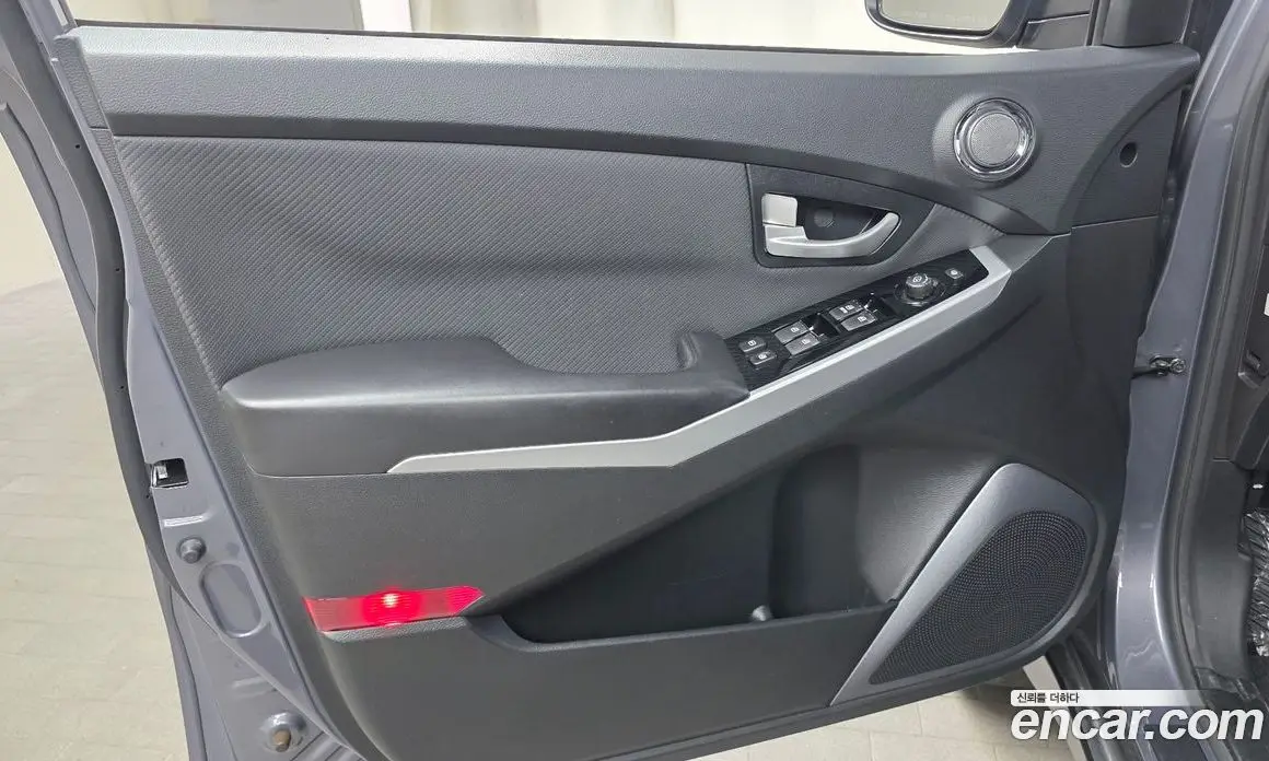 SsangYong Korando 2018 2.2 автомат (гидро), фото 14