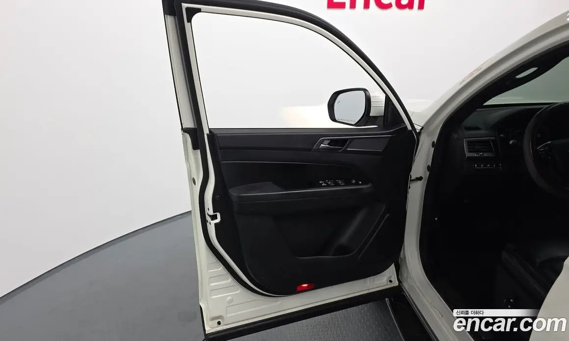 SsangYong Rexton 2023 2.2 автомат (гидро), фото 14