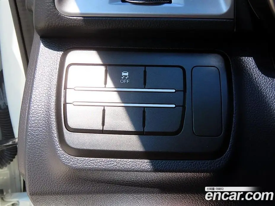 SsangYong TIBOLI 2016 1.6 автомат (гидро), фото 12