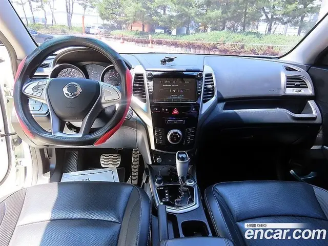 SsangYong TIBOLI 2016 1.6 автомат (гидро), миниатюра 7