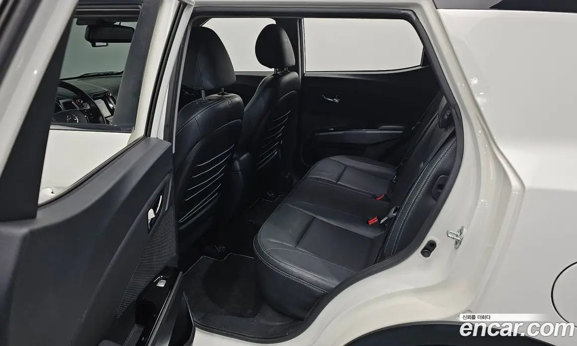 SsangYong TIBOLI 2017 1.6 автомат (гидро), фото 12