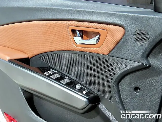 SsangYong TIBOLI 2017 1.6 автомат (гидро), миниатюра 11