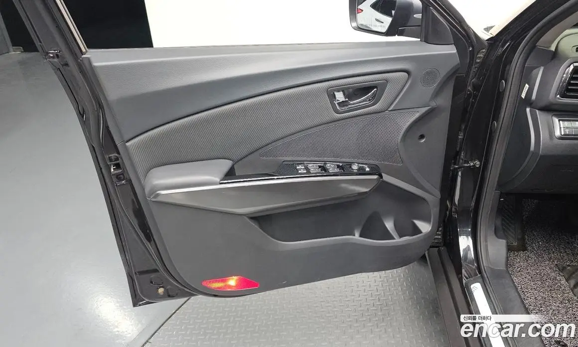 SsangYong TIBOLI 2019 1.5 автомат (гидро), фото 13
