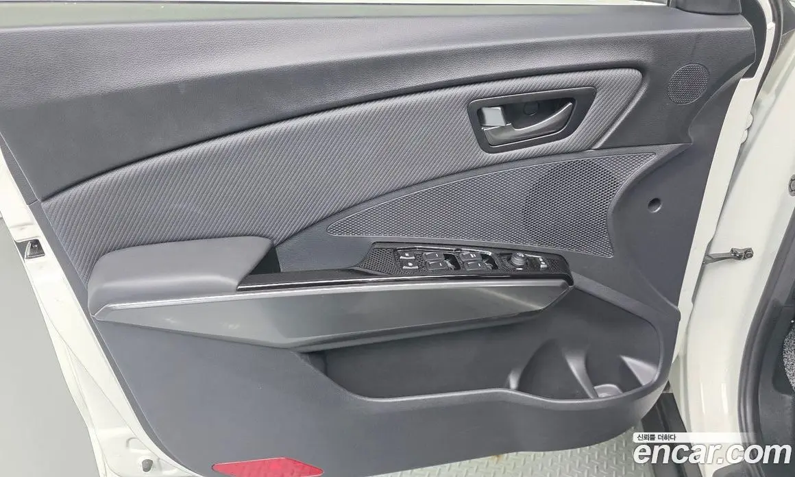 SsangYong TIBOLI 2025 1.6 автомат (гидро), фото 14