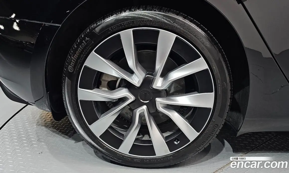 Tesla Model 3 2024 0.2 автомат (гидро), фото 6 Tesla Model 3 2024 0.2 автомат (гидро), фото 6