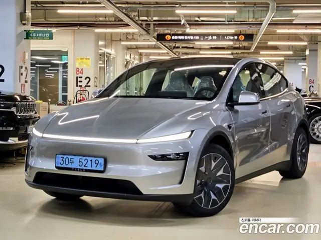 Tesla Model Y 2026 0.2 автомат (гидро), миниатюра 1 Tesla Model Y 2026 0.2 автомат (гидро), миниатюра 1