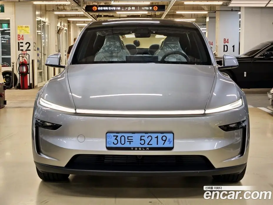 Tesla Model Y 2026 0.2 автомат (гидро), фото 3 Tesla Model Y 2026 0.2 автомат (гидро), фото 3