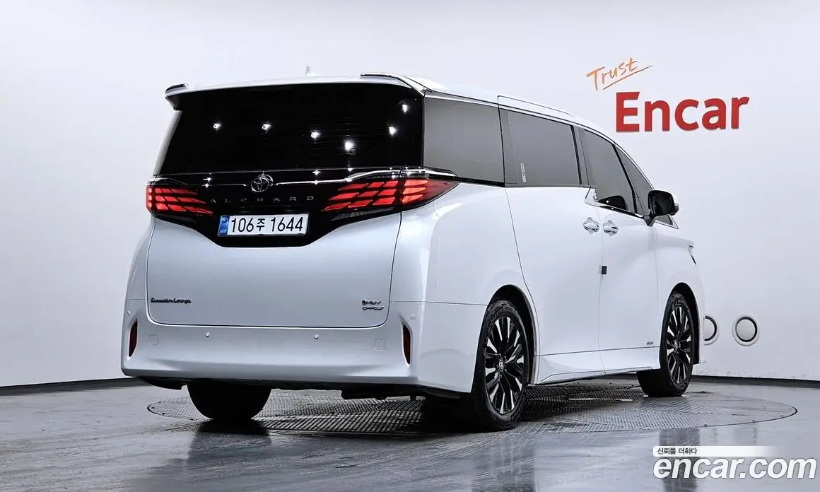 Toyota Alphard 2025 2.5 автомат (гидро), фото 2 Toyota Alphard 2025 2.5 автомат (гидро), фото 2