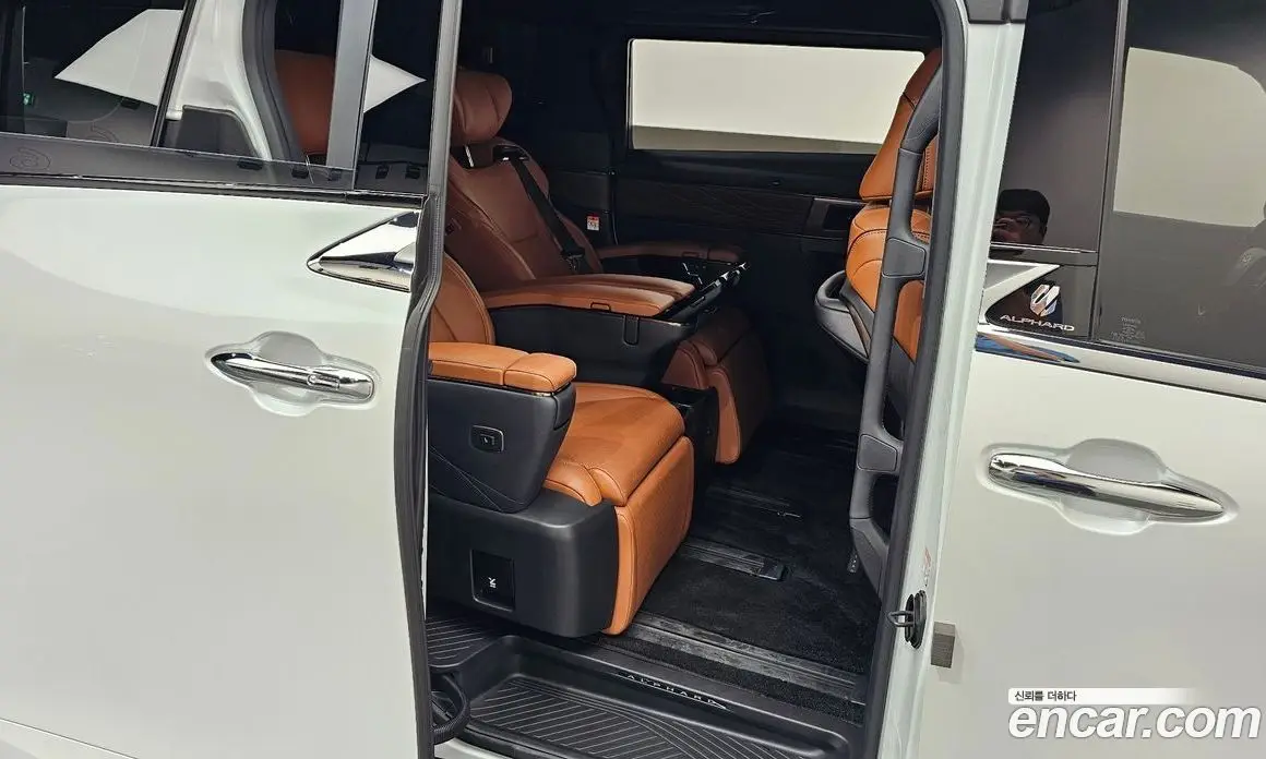 Toyota Alphard 2025 2.5 автомат (гидро), фото 17 Toyota Alphard 2025 2.5 автомат (гидро), фото 17