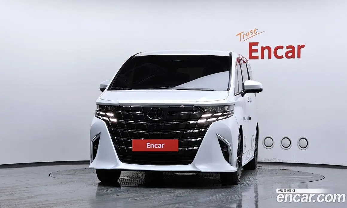 Toyota Alphard 2025 2.5 автомат (гидро), фото 3 Toyota Alphard 2025 2.5 автомат (гидро), фото 3