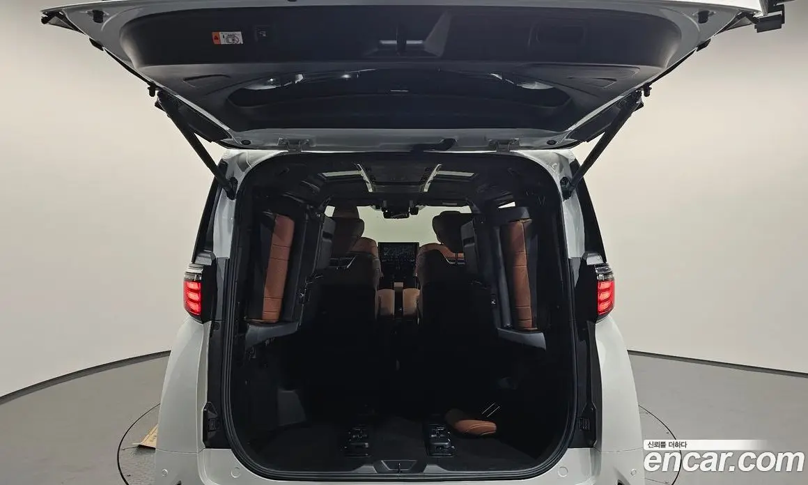 Toyota Alphard 2025 2.5 автомат (гидро), фото 25 Toyota Alphard 2025 2.5 автомат (гидро), фото 25