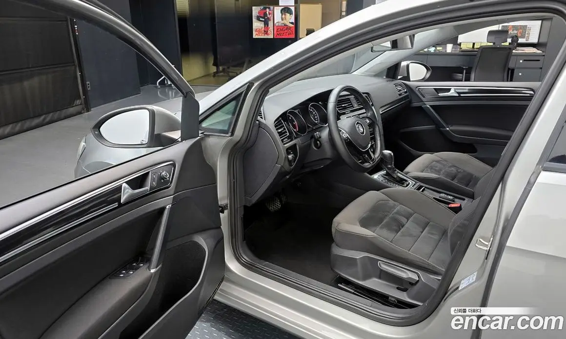 Volkswagen Golf 2013 2.0 автомат (гидро), фото 11