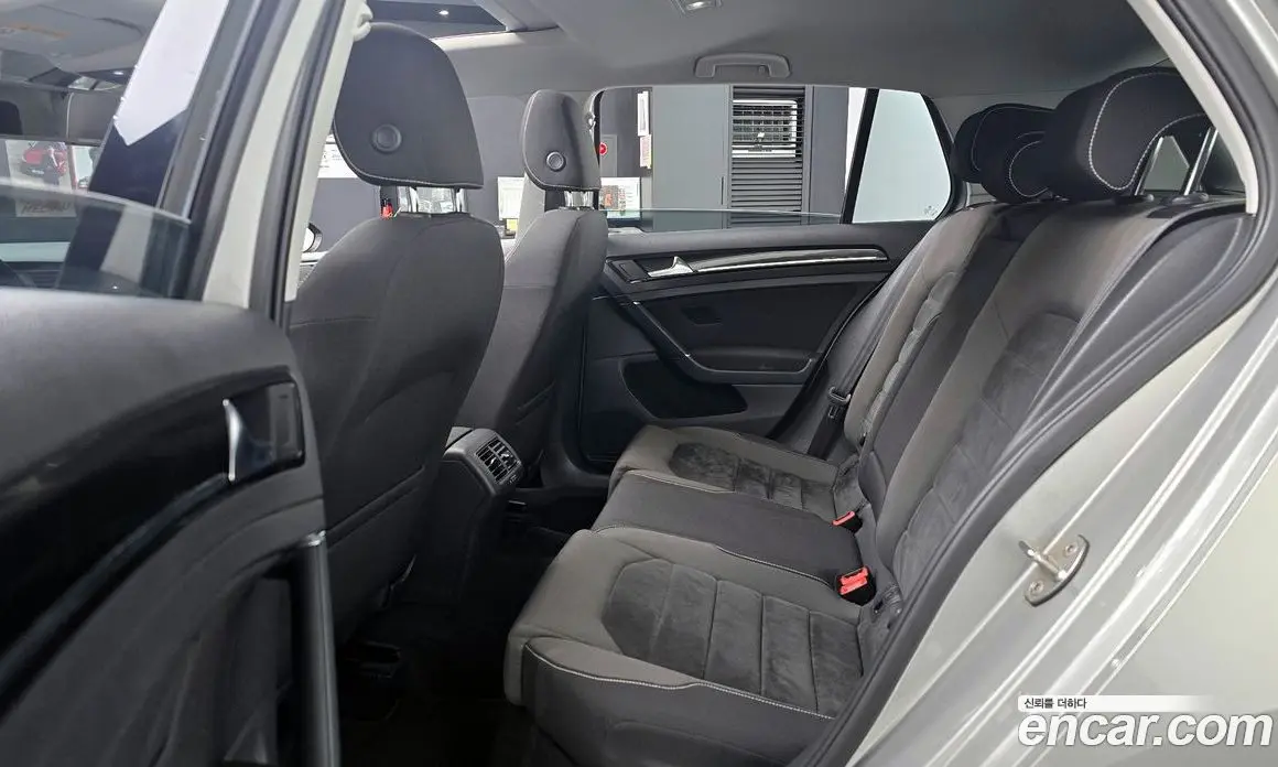 Volkswagen Golf 2013 2.0 автомат (гидро), фото 13