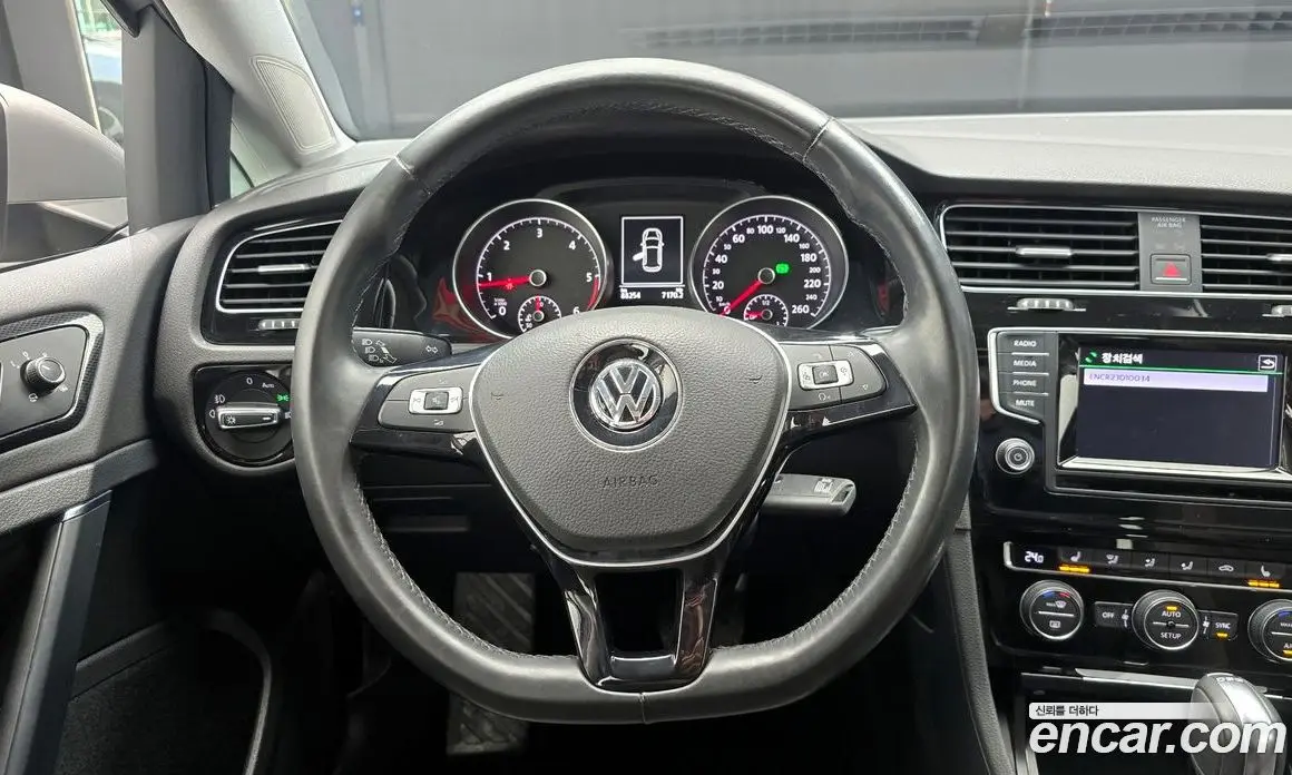 Volkswagen Golf 2013 2.0 автомат (гидро), фото 14