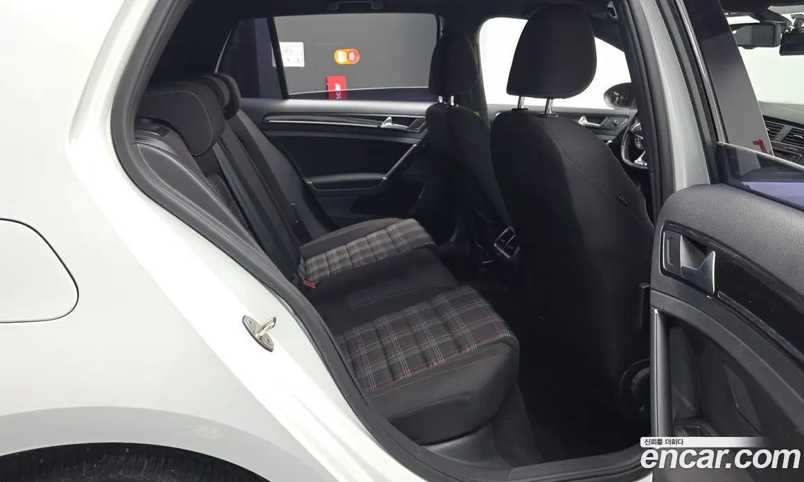 Volkswagen Golf 2016 2.0 автомат (гидро), фото 11
