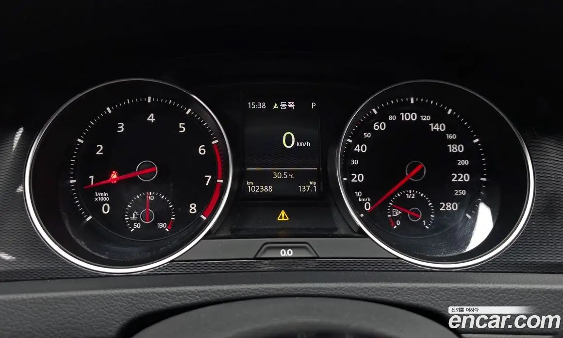 Volkswagen Golf 2016 2.0 автомат (гидро), фото 8