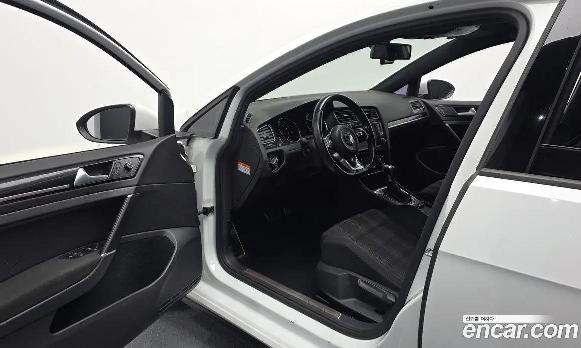 Volkswagen Golf 2016 2.0 автомат (гидро), фото 10