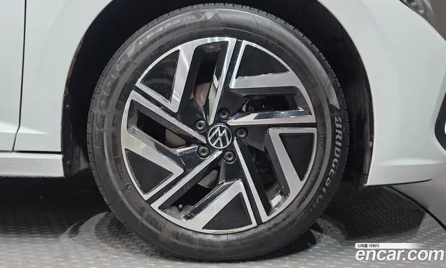 Volkswagen Jetta 2022 1.5 автомат (гидро), миниатюра 5