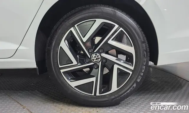 Volkswagen Jetta 2022 1.5 автомат (гидро), миниатюра 7