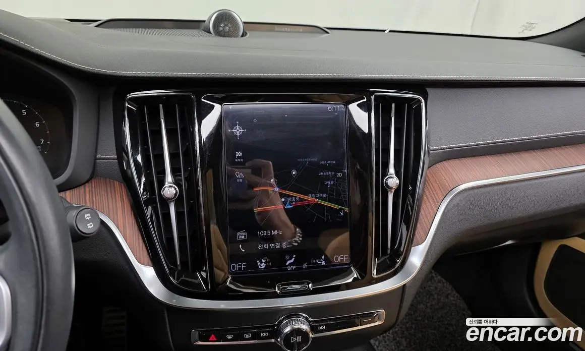 Volvo V60 2022 2.0 автомат (гидро), фото 14