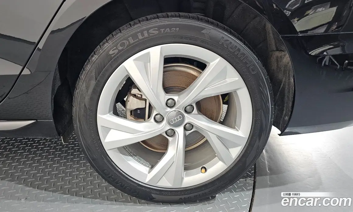 Audi A4 2021 2.0 автомат (гидро), фото 7