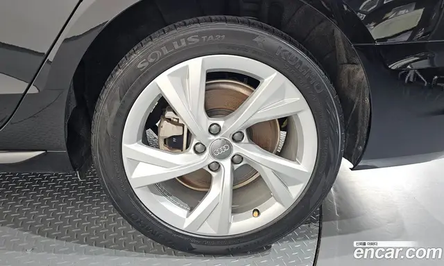 Audi A4 2021 2.0 автомат (гидро), миниатюра 7