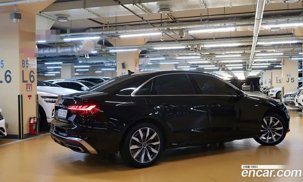 Audi A4 2023 2.0 автомат (гидро), фото 19
