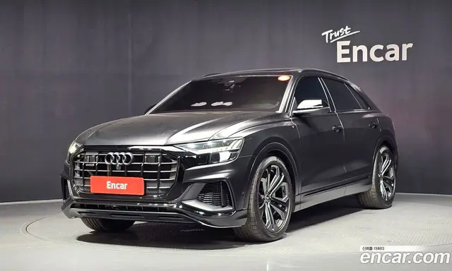 Audi Q8, 2023, 7 135 км