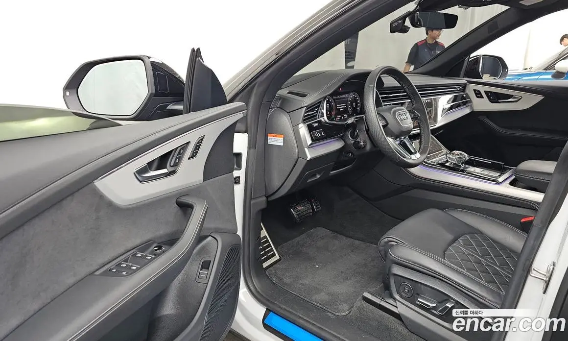 Audi Q8 2023 3.0 автомат (гидро), фото 13