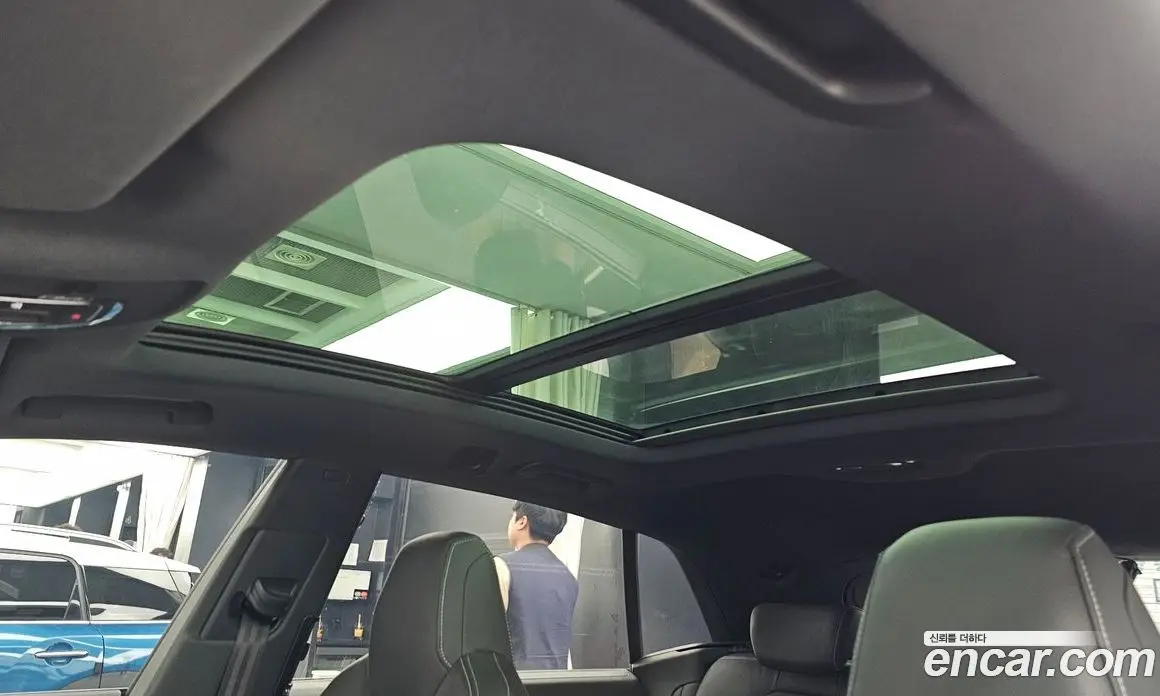 Audi Q8 2023 3.0 автомат (гидро), фото 24