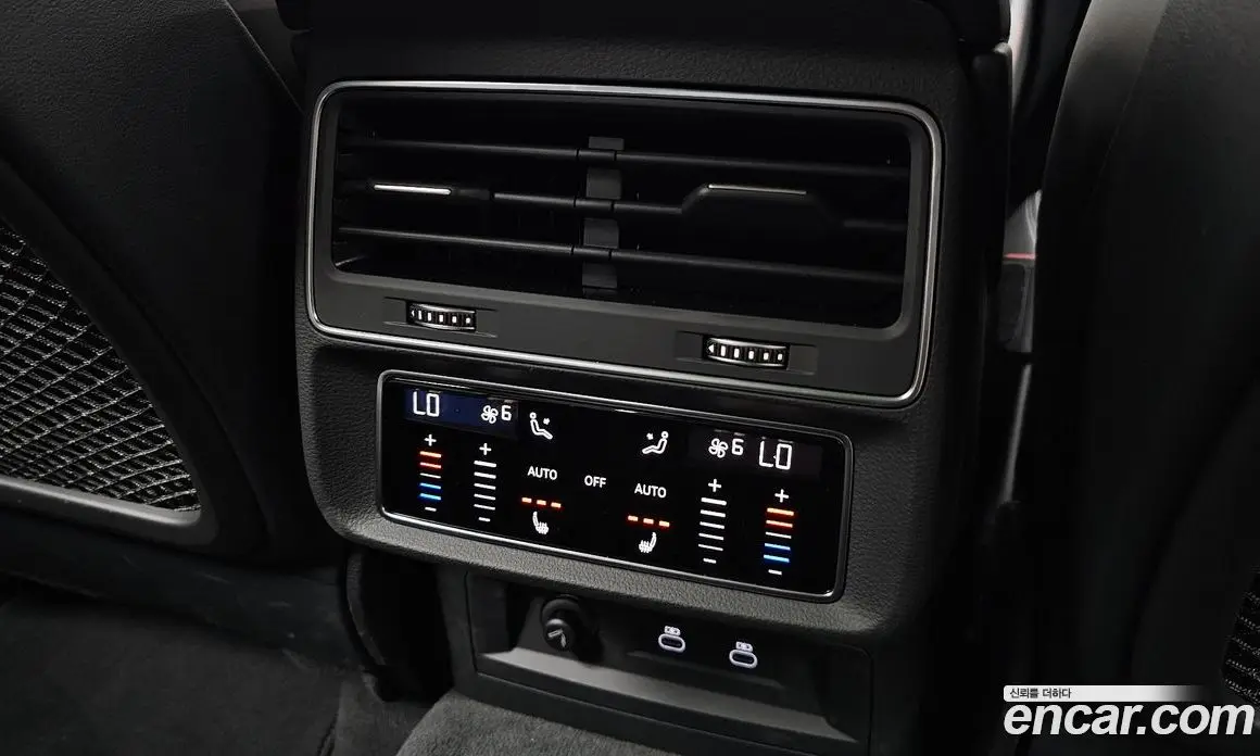 Audi Q8 2023 3.0 автомат (гидро), фото 25
