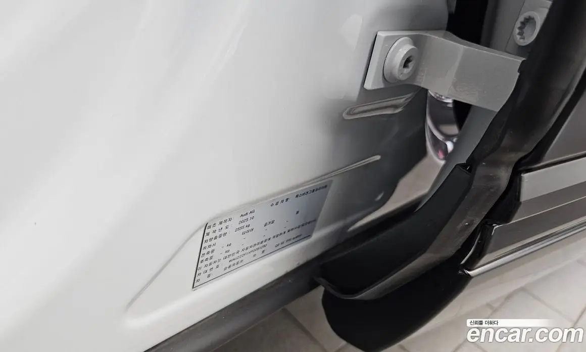 Audi Q8 2023 3.0 автомат (гидро), фото 31