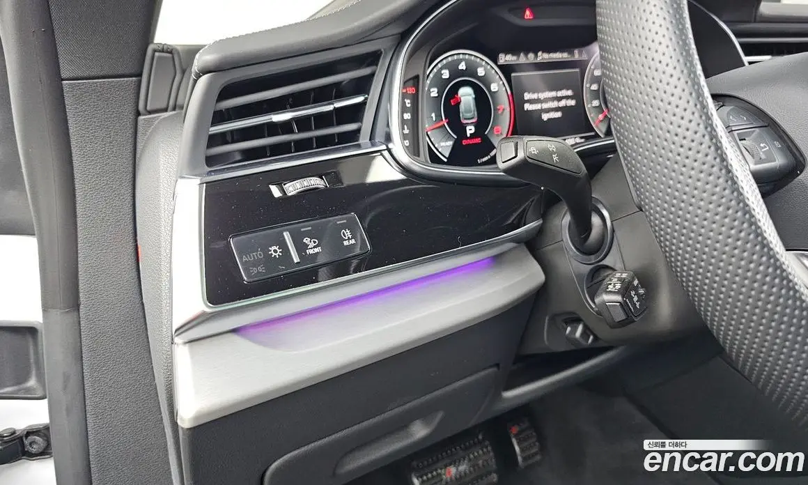 Audi Q8 2023 3.0 автомат (гидро), фото 32