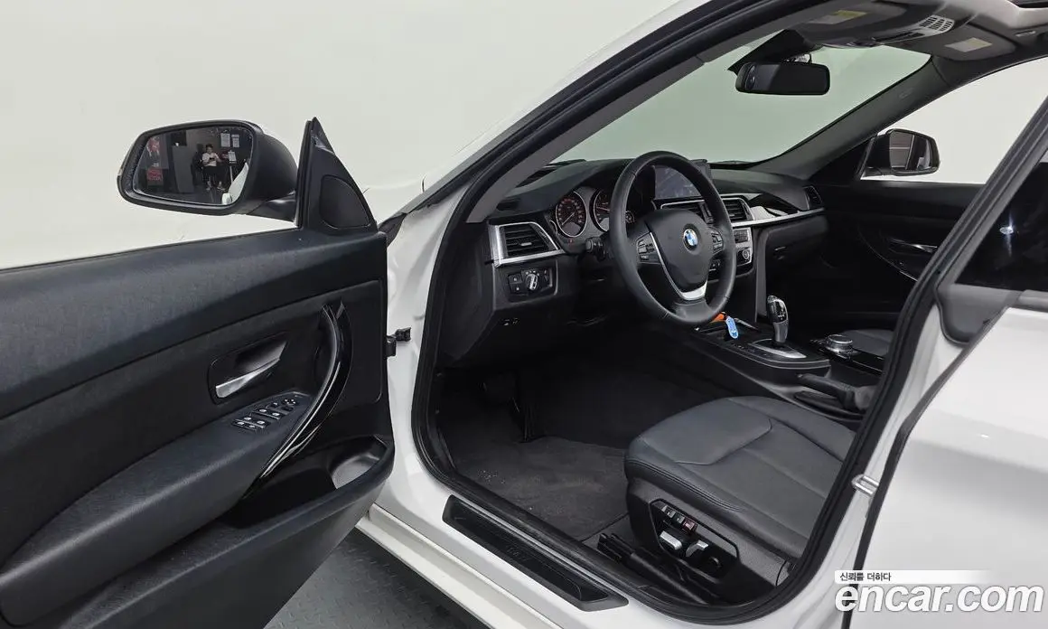 BMW 3 серия 2017 2.0 автомат (гидро), фото 10